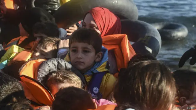 Nuevos refugiados llegando a islas griegas