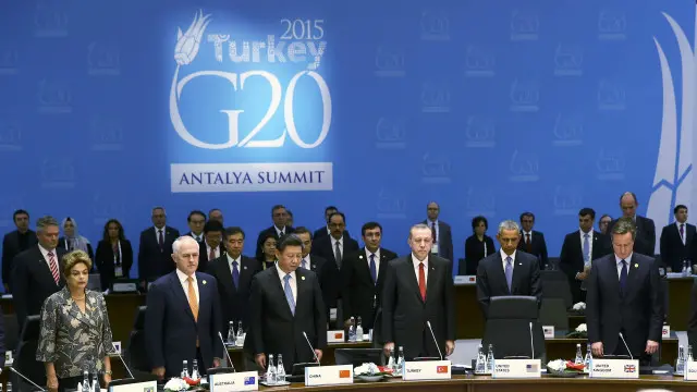 Президенти країн G-20 вшановують загиблих від нападів у Парижі