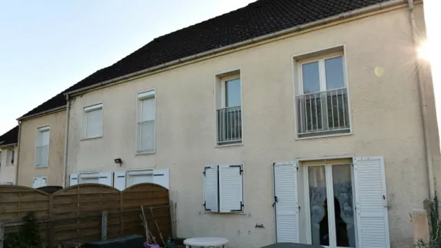 Mustafa'nın ailesiyle yaşadığı ev