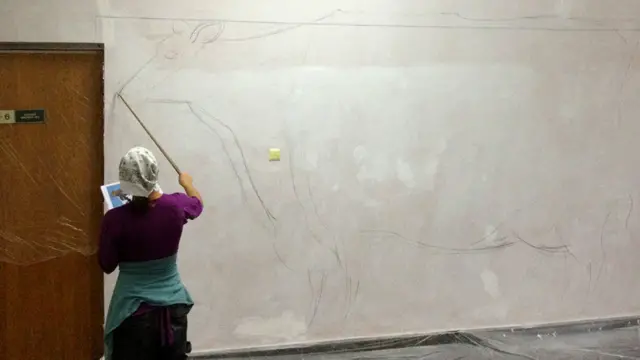 Розпис однієї стіни площею 25-30 кв. м обходиться в 7000 грн. 