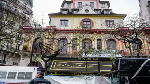 حوصر رواد قاعة باتاكلان داخلها، قبل أن تتمكن الشرطة من اقتحامها مساء الجمعة الماضية.