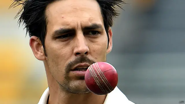 شائقین پرتھ میں آخری بار جانسن کو بولنگ کرتے دیکھنے کے لیے بے قرار نظر آ رہے ہیں