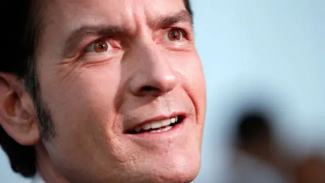 En los últimos días numerosos medios en Estados Unidos habían especulado con que Sheen iba a realizar este anuncio.