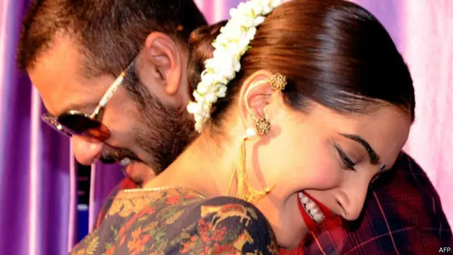 سلمان خان کی اس برس کی سپر ہٹ فلمیں ’بجرنگی بھائی جان‘ اور ’پریم رتن دھن پائيو‘ رہیں