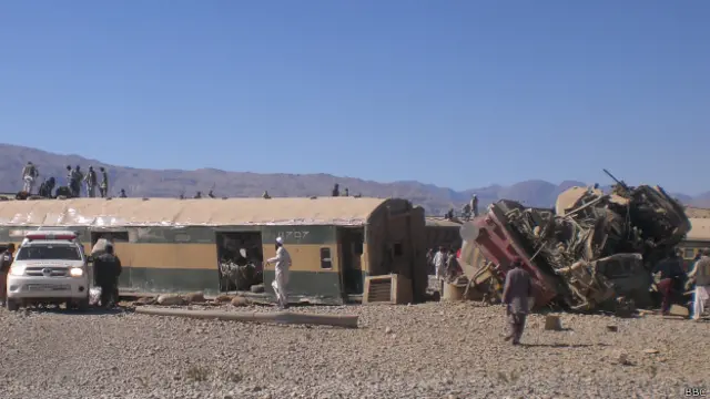 ابتدائی معلومات کے مطابق حادثہ کیچ سائیڈنگ کے باعث پیش آیا