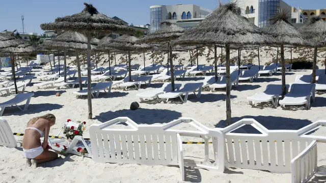 منتجع سوسة شهد هجوما إرهابيا في يونيو أسفر عن مقتل 38 شخصا معظمهم بريطانيون