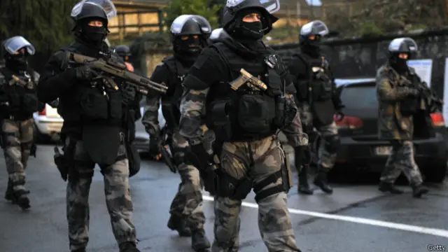 حضور نیروهای ویژه فرانسوی پس از حمله بسیار چشم‌گیر شده