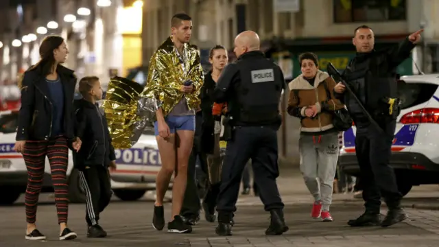 Декого з мешканців Сен-Дені евакуювали