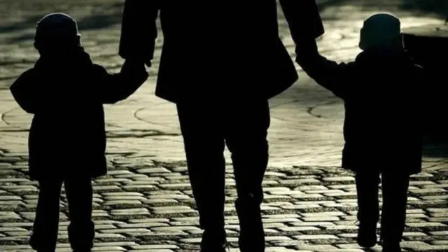 Anak laki-laki dan perempuan.