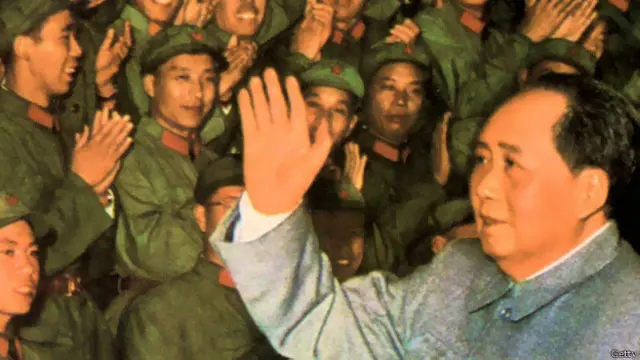 Мао Цзэдун с военными