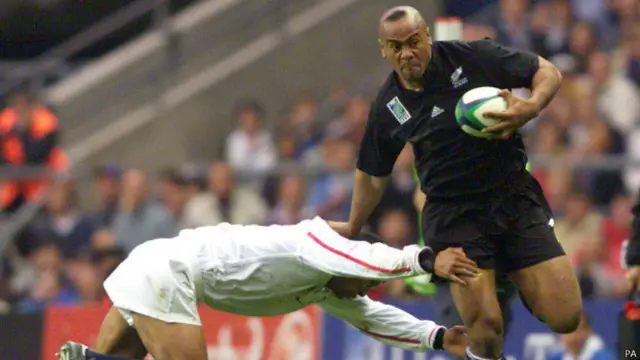 لومو نے نیوزی لینڈ کی نمائندگی کرتے ہوئے سنہ 1994 سے 2002 کے درمیان 63 میچ کھیلے تھے