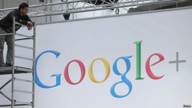 بنیاد مرزهای الکترونیکی از مقامات ایالات متحده خواسته که فعالیت‌های گوگل را بررسی کنند