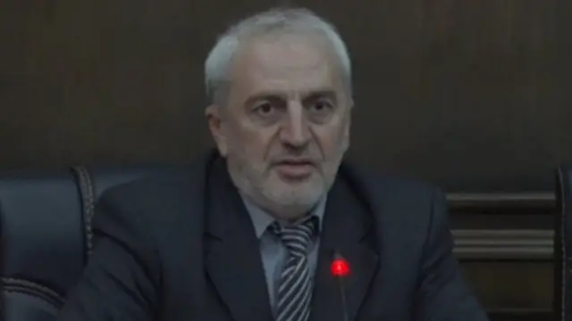 Aram Manukyan deyir ki, "şişirdilmiş" seçki siyahılarının səsvermənin nəticələrini "düzəltmək" üçün istifadə oluna bilər. 