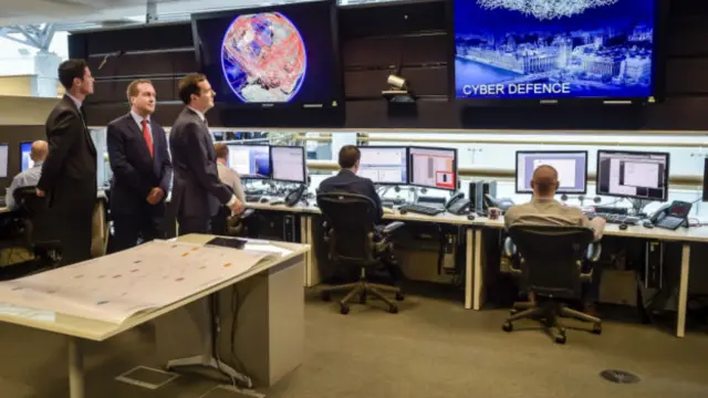 Службы Британии