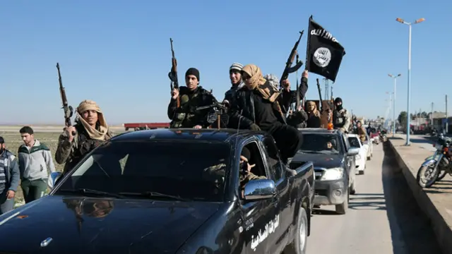 Semua negara anggota PBB diimbau untuk 'menggandakan upaya untuk mencegah dan menekan serangan teroris'.