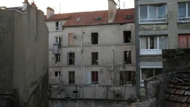 المبنى الذي دارت فيه معركة بين الشرطة ومتشددين تضرر كثيرا