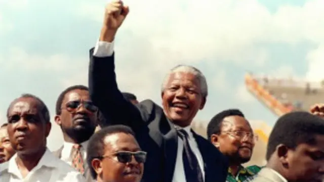 နယ်လ်ဆင် မင်ဒဲလား - နိုင်ငံ့ဖခင်ကြီး။ 