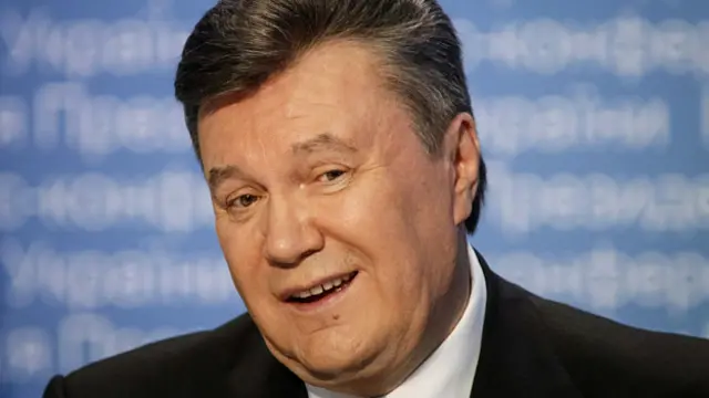 Янукович и многие чиновники из его команды сбежали в Россию