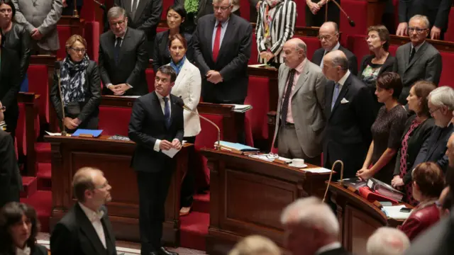 ایمرجنسی میں توسیع کے باعث وہ پولیس اہلکار جو ڈیوٹی پر نہیں ہیں، وہ بھی اسلحہ لے کر چل سکیں گے۔