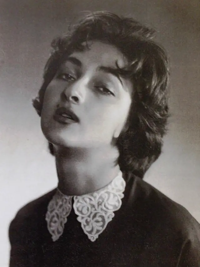 خانم قهرمانی بعد از بازی در نخستین فیلمش از ادامه تحصیل محروم شد