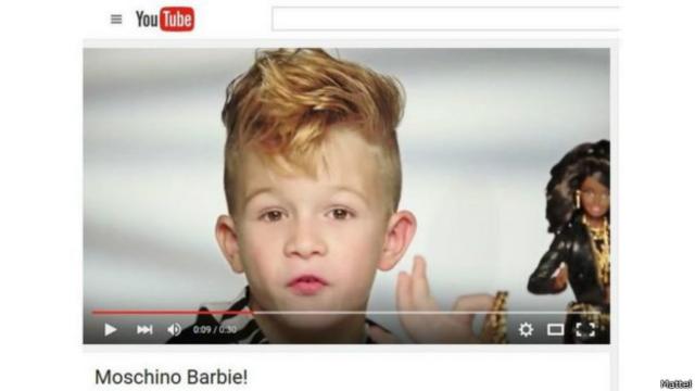 La primera publicidad de Barbie en la que aparece un ni o