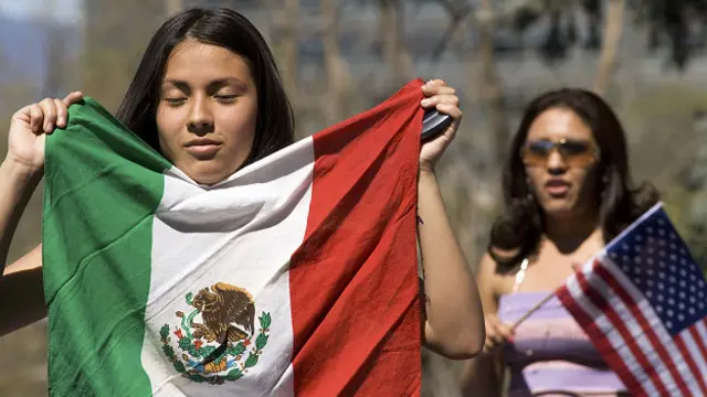 Más mexicanos salen de EE.UU. que los que entran, dice informe - BBC News Mundo