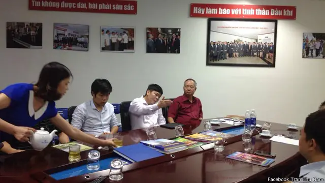 Luật sư Trần Vũ Hải ngồi làm việc với báo Petrotimes ngày 20/11