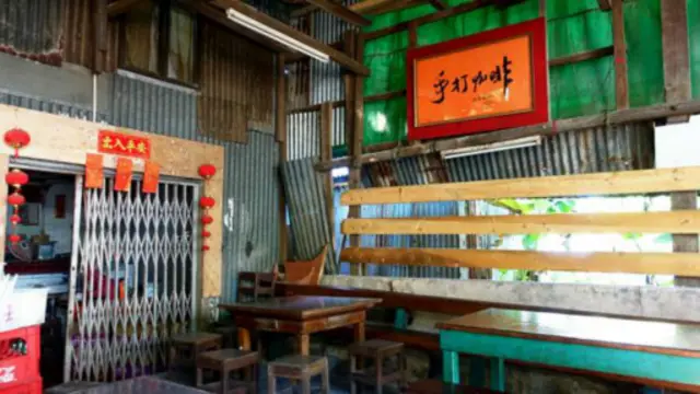 梁金漢曾經是一名造船工人,現在是澳門漢記咖啡的老闆。(圖片來源: Kate Springer)