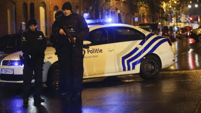 الشرطة البلجيكية تقوم بسلسلة مداهمات بحثا عن مشتبه بضلوعهم في هجمات باريس