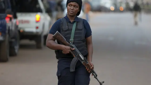 ذرائع کا کہنا ہے کہ راکٹوں کے حملے میں کم سے کم 14 افراد زخمی ہوئے ہیں