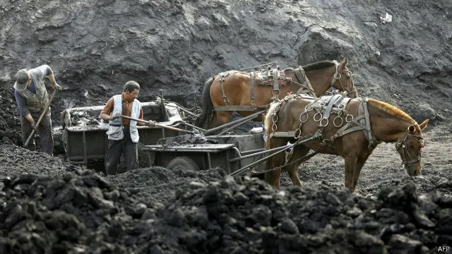 Một mỏ than ở Kê Tây, Trung Quốc (ảnh chụp năm 2006)