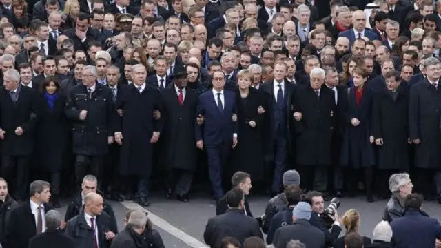 هجمات شارل إبدو شهدت تظاهرة لزعماء أوروبا طافت فرنسا لدعمها