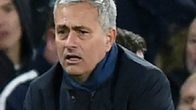 قدم تشيلسي حامل لقب الدوري الانجليزي الممتاز أداء سيئا للغاية هذا الموسم تحت قيادة مورينيو