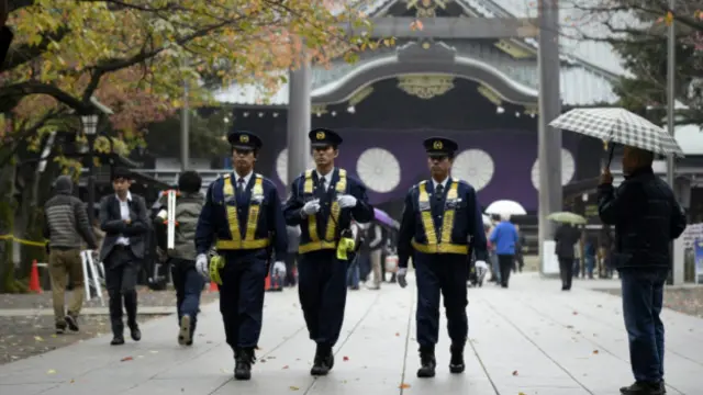 यासूकूनी स्मारक