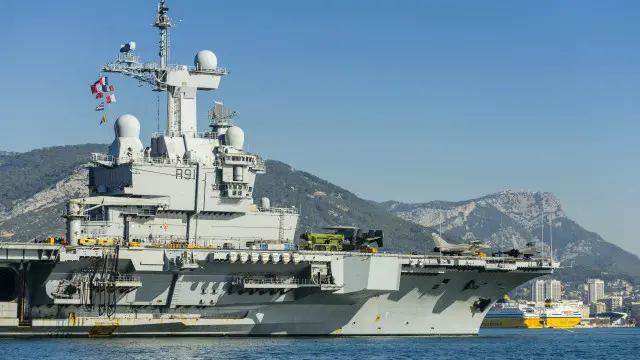 ပြင်သစ် လေယာဉ်တင်သင်္ဘော ချားလ်စ်ဒီဂေါကို တနင်္လာနေ့ကစပြီး လေကြောင်း တိုက်ခိုက်မှုတွေမှာ သုံးသွားမယ်