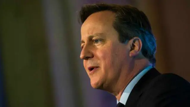 他说，英国的安全面临最基本的威胁，不能等着政治解决方案。