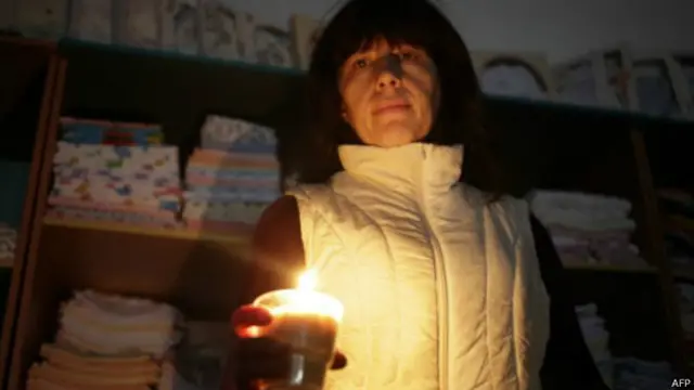 Женщина со свечой в Крыму