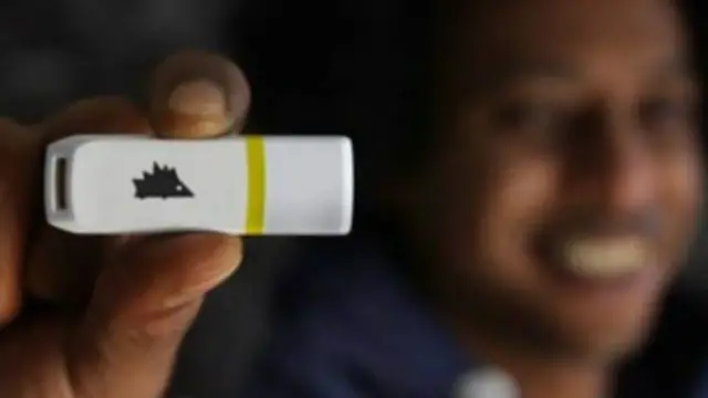 Los fundadores de Bitwalking crearon el dispositivo Keepod que cuesta US$7, se comporta como computadora y está disponible en 87 países. 