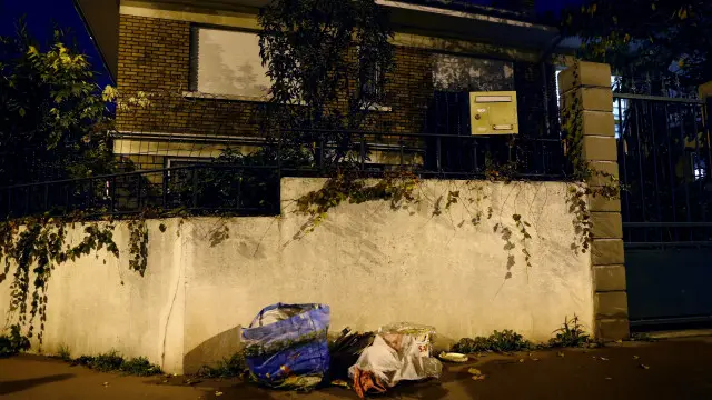 دھماکہ خیز مواد سے بھری بیلٹ پیر کو مونٹروج کے علاقے میں خاکروبوں کو ایک کوڑے دان سے ملی