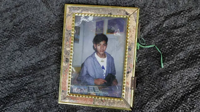 La madre de Alain León a veces duda de que haya muerto, pues nunca pudo ver su cuerpo. 