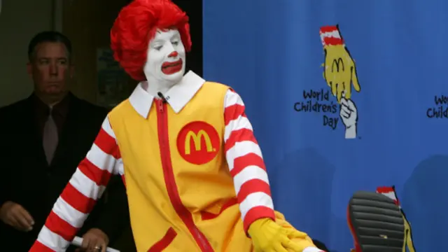 Desde McDonald’s aseguran que gracias al programa McTeachers Night desde 2013 han dado US$2,5 millones a escuelas de todo el país.