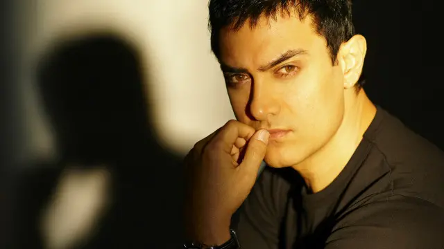 بھارت میں عدم برداشت کے واقعات پر اوم پوری نے افسوس کا اظہار کیا اور بتایا کہ انھوں نے نامور اداکار عامر خان کے بیان کی بھی مذمت کی تھی