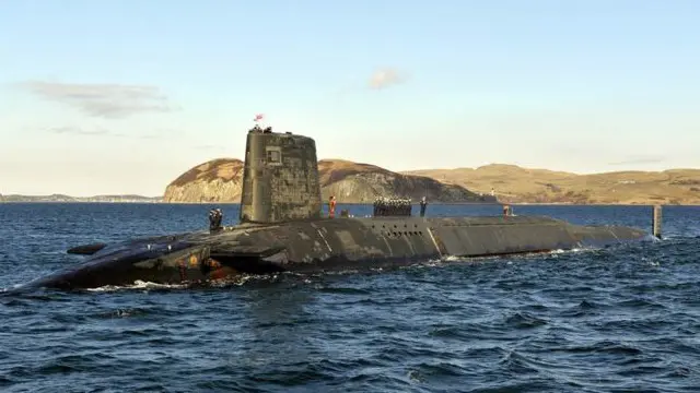 四艘三叉戟核潜艇的使用寿命到2024年左右。更换一代新潜艇需要大约17年的时间。时不我待，要换，现在就得着手。