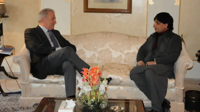 یورپی کمشنر نے اس پاکستانی تجویز سے بھی اتفاق کیا کہ آئندہ جو بھی پاکستانی یورپ سے بے دخل کیے جائیں گے انھیں ایک باضابطہ طریقہ کار کے تحت پاکستان لانے کا بندوبست کیا جائے گا