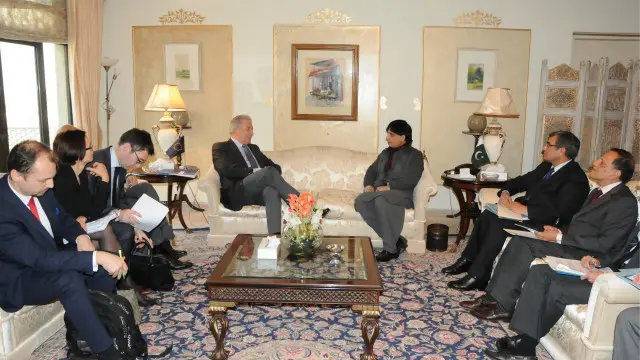 پاکستان اور یورپ کے درمیان تارکین وطن کی واپسی اور بحالی کے لیے کسی نئے معاہدے کی ضرورت نہیں ہے بلکہ موجودہ طریقہ کار میں بہتری کے ذریعے ہی حالات کو بہتر بنایا جا سکتا ہے: تارکینِ وطن کے لیے یورپی ممالک کے کمشنر دمتری آورامو پُولس