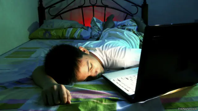 Los padres se preocupan cada vez más por imponer controles para reducir la cantidad de horas que los niños pasan frente a la pantalla.