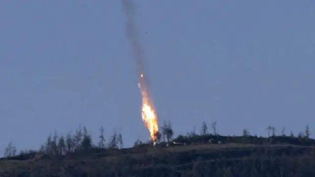  Truyền hình Thổ Nhĩ Kỳ chiếu hình một phi cơ bốc cháy 