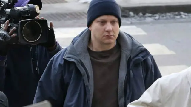 這名警官向McDonald開槍後自首