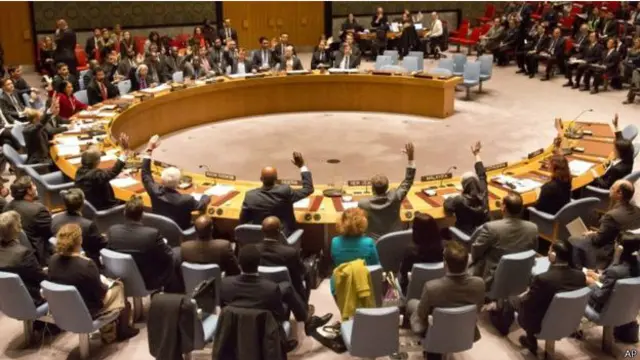 سلامتی کونسل نے ایران پر زور دیا ہے کہ وہ اپنے ملک میں موجود غیر ملکی سفارت خانوں کی حفاظت کو یقینی بنائیں