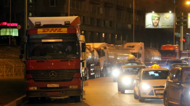 Фуры на улицах Санкт-Петербурга